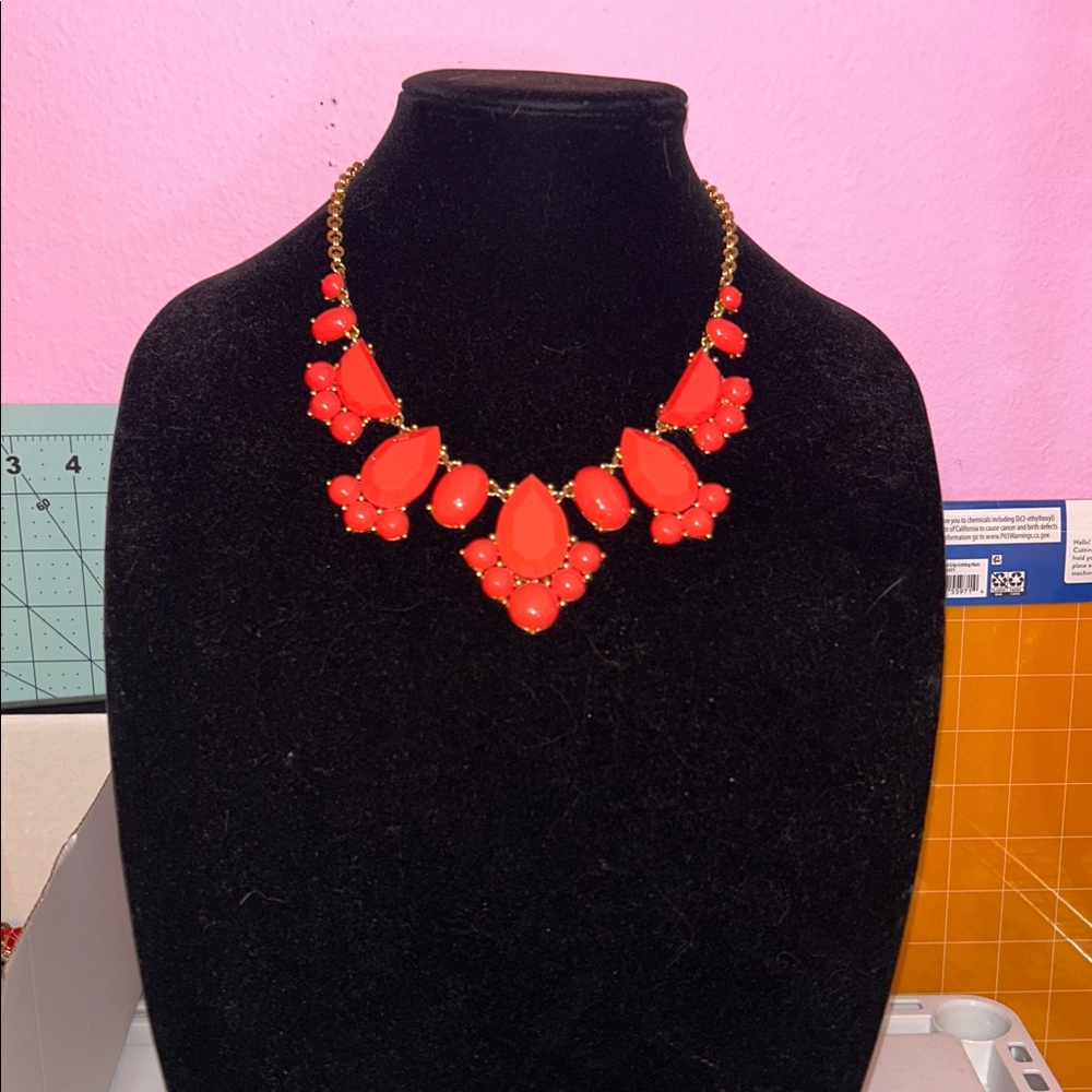 Kate Spade CORAL Beaded w/ Faux gold trim Statement Necklace